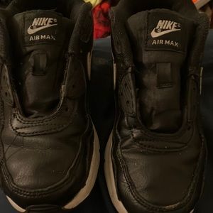 Black and white Nike air max Size 1.5Y